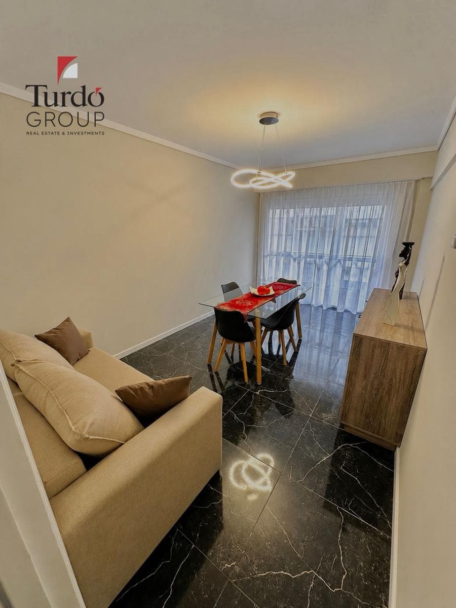 Departamento en VENTA, dos ambientes. Zona Centro