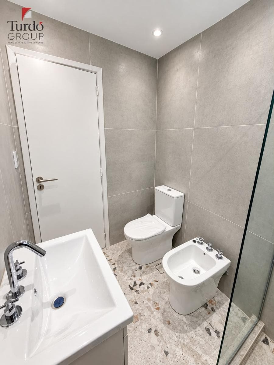 VENTA Departamento 2 Ambientes Reciclado, zona Plaza Colon.